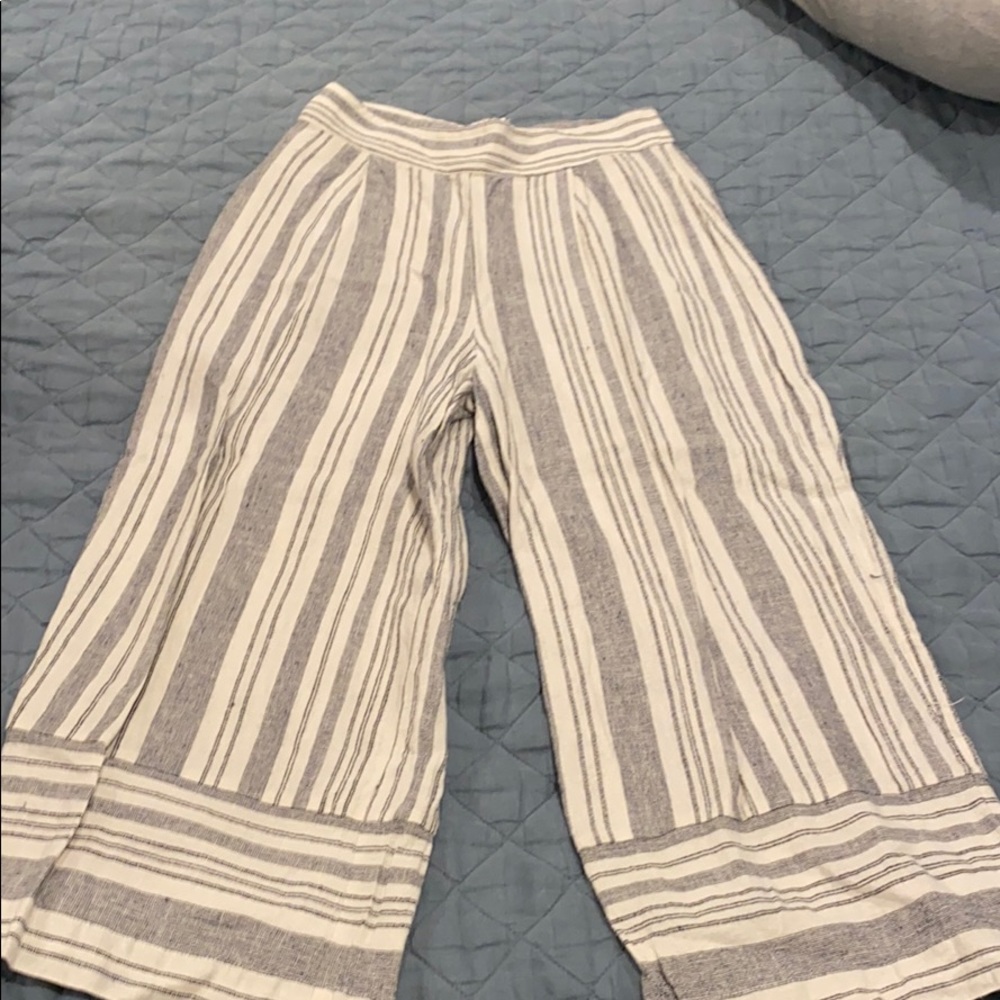 Wide leg linen capris